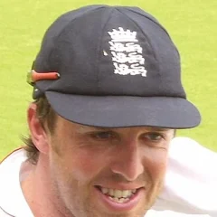 Graeme Swann height profile photo