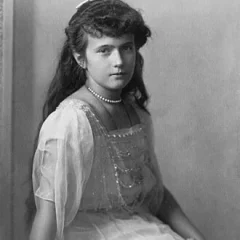 Grand Duchess Anastasia Nikolaevna of Russia height profile photo