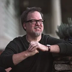 Greg Iles height profile photo