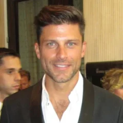 Greg Vaughan height profile photo