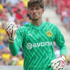 Gregor Kobel height profile photo