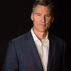 Gregor Robertson (politician) height profile photo
