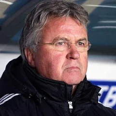 Guus Hiddink height profile photo