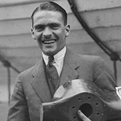 Guy Menzies height profile photo