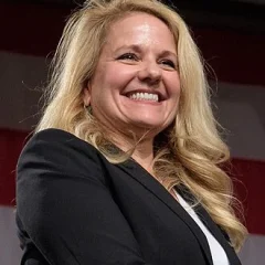 Gwynne Shotwell height profile photo