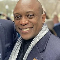 Hank Willis Thomas height profile photo