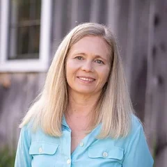 Hannah Pingree height profile photo