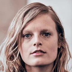 Hanne Gaby Odiele height profile photo