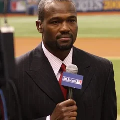 Harold Reynolds height profile photo