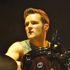 Harry Judd height profile photo
