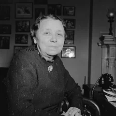 Hattie Caraway height profile photo