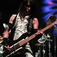 Heath (musician) height profile photo