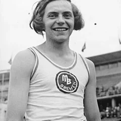 Heinrich Ratjen height profile photo