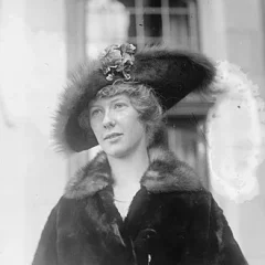 Helen Huntington Hull height profile photo