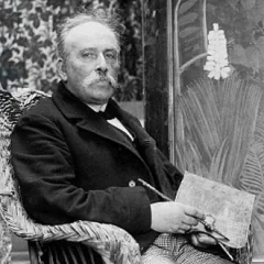 Henri Rousseau height profile photo