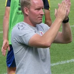 Henrik Pedersen (football manager) height profile photo