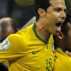 Hernanes height profile photo