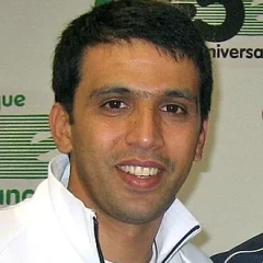 Hicham El Guerrouj height profile photo