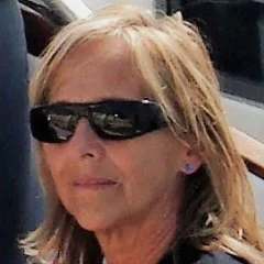 Hilary Dwyer height profile photo