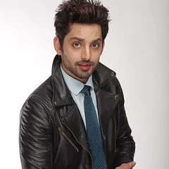 Himansh Kohli height profile photo