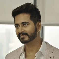Hiran Chatterjee height profile photo