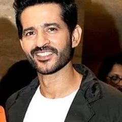 Hiten Tejwani height profile photo