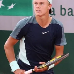 Holger Rune height profile photo