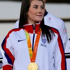 Hollie Arnold height profile photo