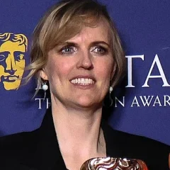 Holly Walsh height profile photo