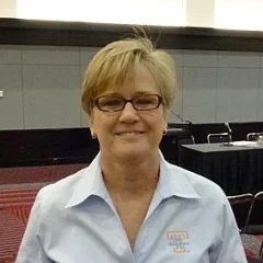 Holly Warlick height profile photo