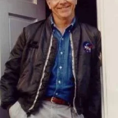 Homer Hickam height profile photo