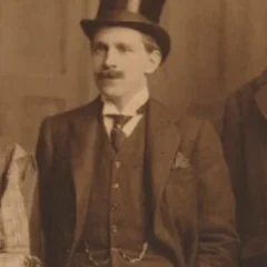 Horace de Vere Cole height profile photo