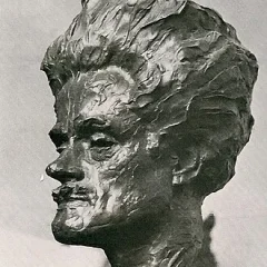 Hugh MacDiarmid height profile photo