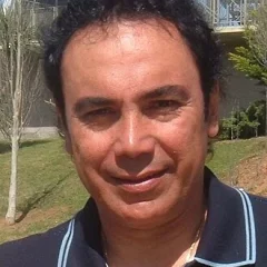 Hugo Sánchez height profile photo