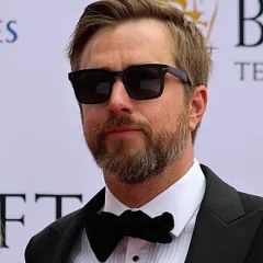 Iain Stirling height profile photo