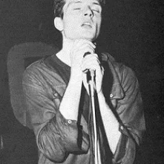 Ian Curtis height profile photo