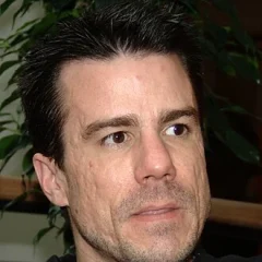 Ian Murdock height profile photo