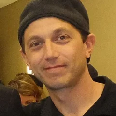 Ian Petrella height profile photo