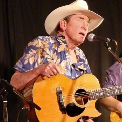 Ian Tyson height profile photo