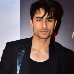 Ibrahim Ali Khan (actor) height profile photo