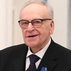 Igor Kirillov height profile photo