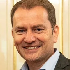 Igor Matovič height profile photo