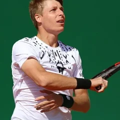 Ilya Ivashka height profile photo