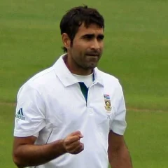 Imran Tahir height profile photo