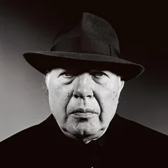 Imre Kertész height profile photo