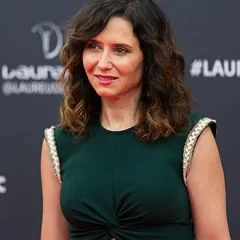 Isabel Díaz Ayuso height profile photo