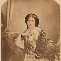 Isabella Beeton height profile photo