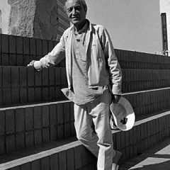 Isamu Noguchi height profile photo