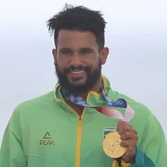 Ítalo Ferreira height profile photo