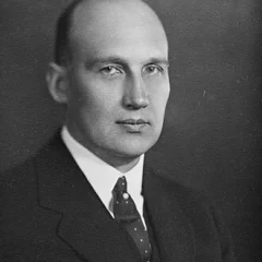 Ivar Kreuger height profile photo